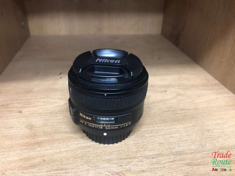 Nikon 50mm f/1.8G AF-S Nikkor Lens for Nikon Digital SLR Cameras