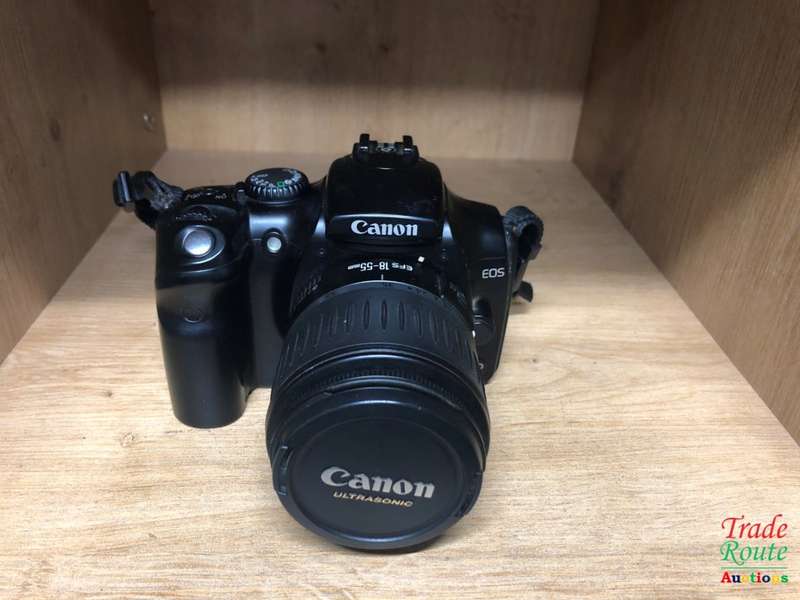Canon 300D Digital SLR camera (BLACK) 18-55 LENS KIT