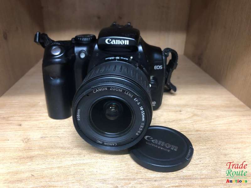 Canon 300D Digital SLR camera (BLACK) 18-55 LENS KIT