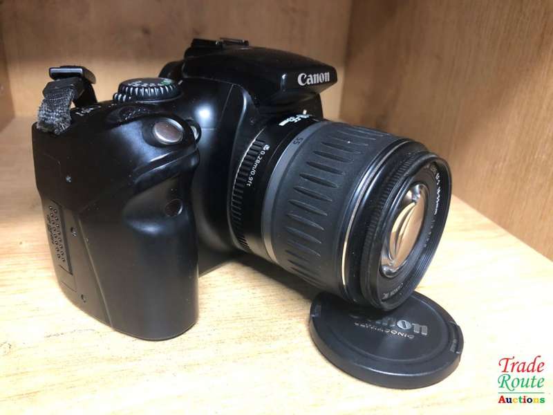 Canon 300D Digital SLR camera (BLACK) 18-55 LENS KIT