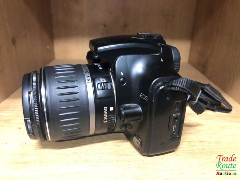 Canon 300D Digital SLR camera (BLACK) 18-55 LENS KIT