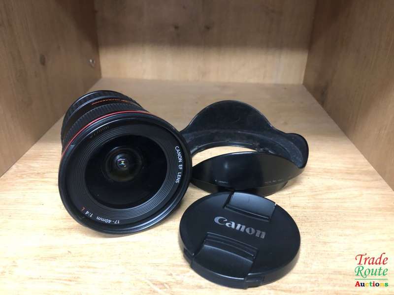 CANON EF 17-40mm f/4L ULTRASONIC Ultra Wide Angle Zoom Lens for Canon SLR Cameras