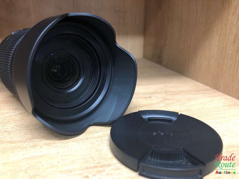 Sigma 18-300mm f3.5-6.3 DC OS HSM Contemporary Macro Lens (CANON MOUNT)