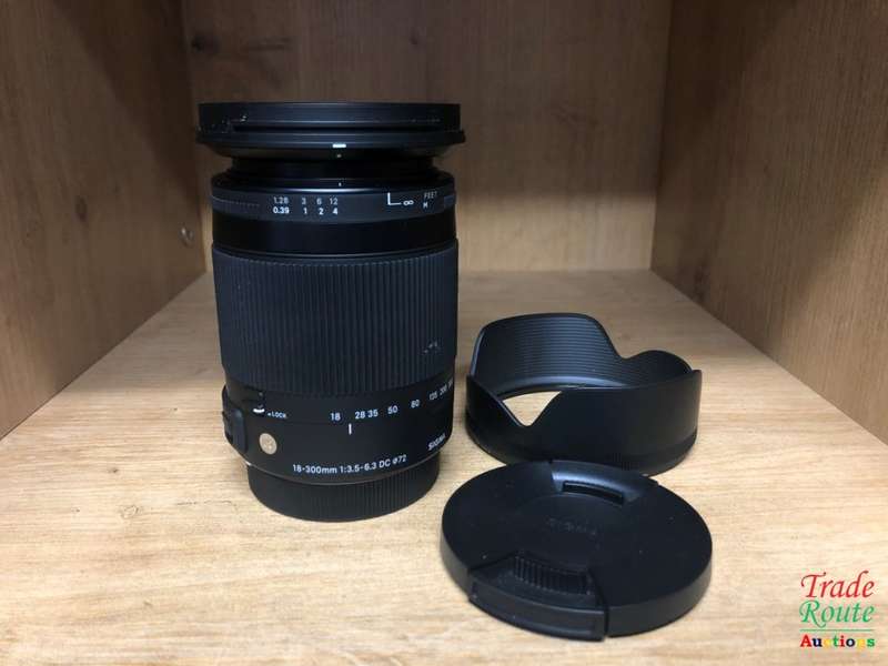 Sigma 18-300mm f3.5-6.3 DC OS HSM Contemporary Macro Lens (CANON MOUNT)