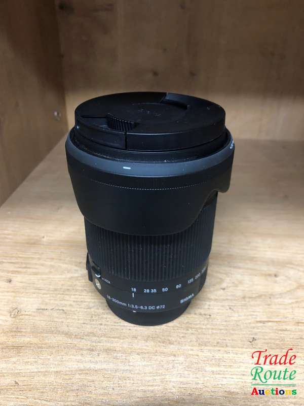 Sigma 18-300mm f3.5-6.3 DC OS HSM Contemporary Macro Lens [NIKON]