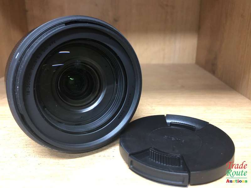 Sigma 18-300mm f3.5-6.3 DC OS HSM Contemporary Macro Lens [NIKON]