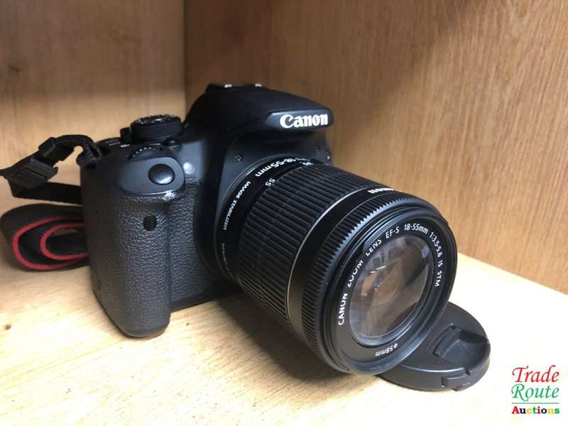 Canon EOS 700D DIGITAL SLR CAMERA KIT WITH 18-55MM IS STM LENS