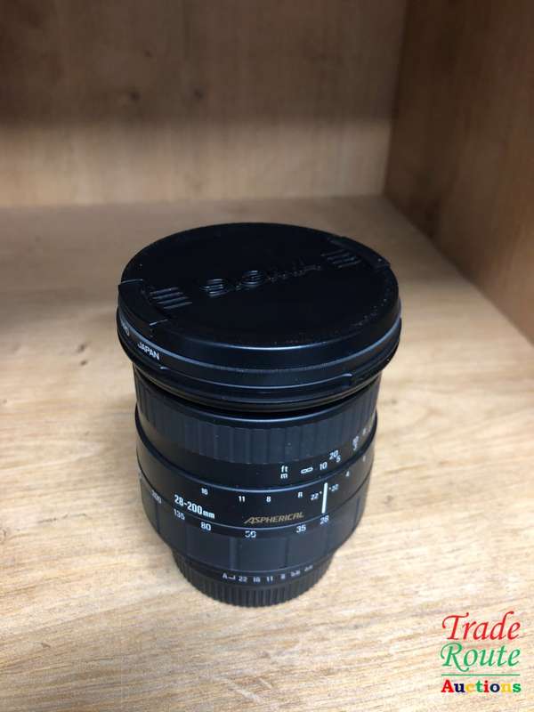 SIGMA 28-200mm Aspherical F3.8-5.6 UC LENS [PENTAX]