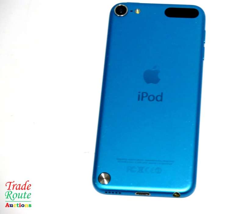 Apple iPod Touch | WHITE/BLUE | 32GB | 5th Generation | A1421 | MD717 | RETINA DISPLAY