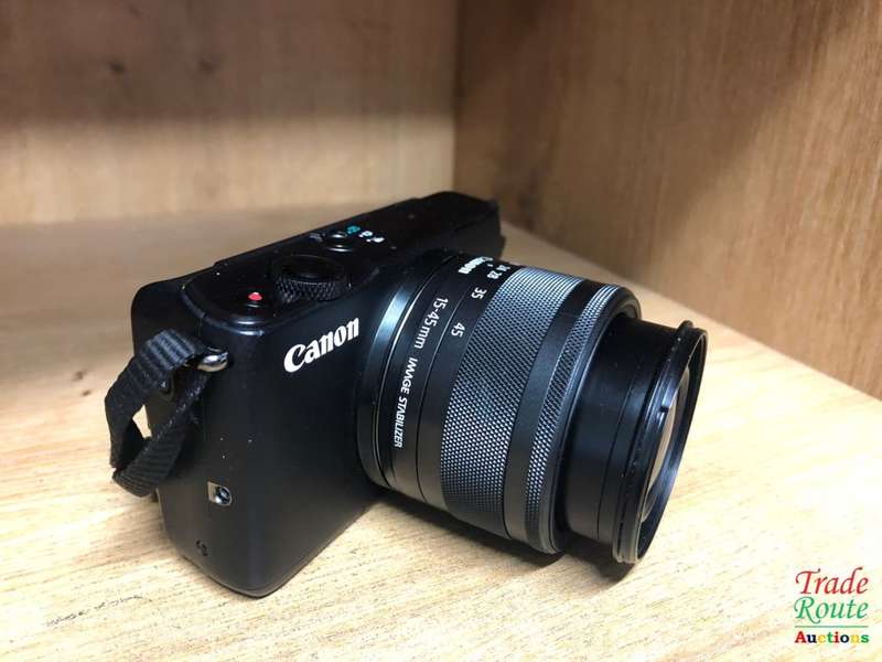 Canon EOS M10 Mirrorless Digital Camera with 15-45mm IS STM Lens
