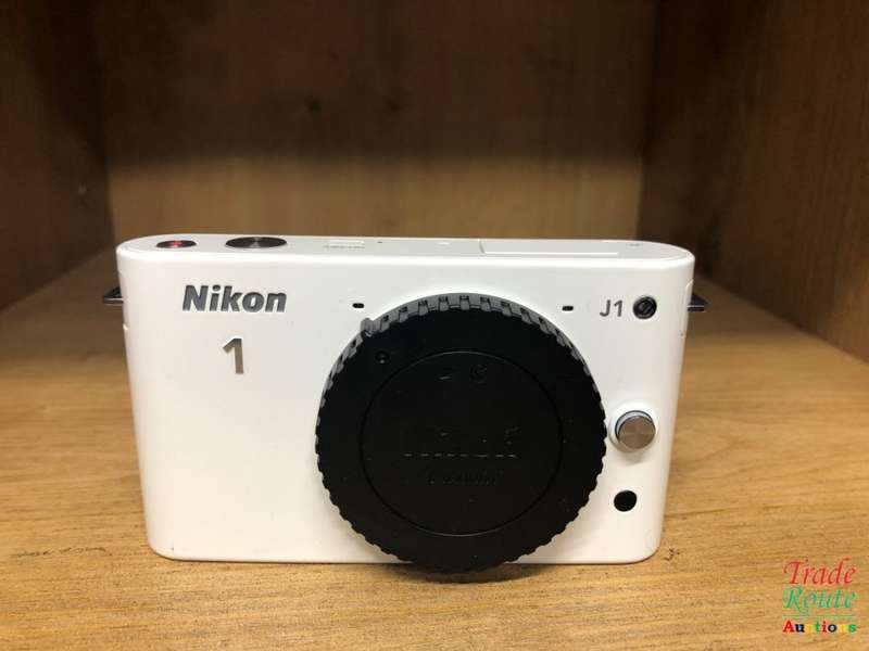 Nikon 1 J1 Body  Digital Camera - MIRRORLESS CAMERA