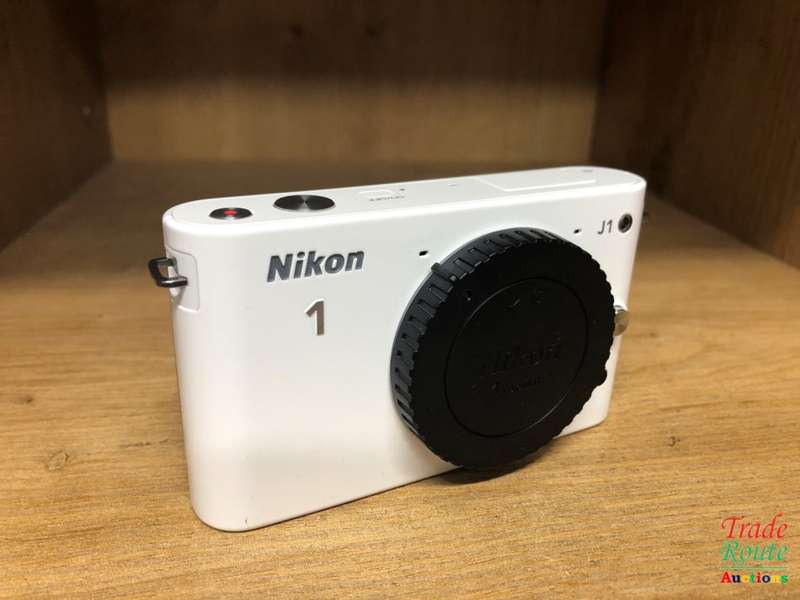 Nikon 1 J1 Body  Digital Camera - MIRRORLESS CAMERA