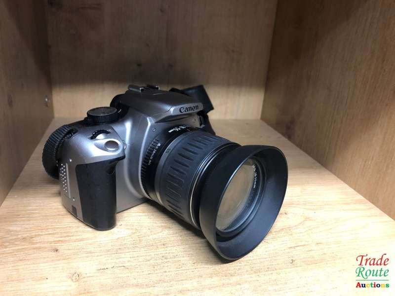 Canon EOS 350D Digital SLR camera WITH 18-55 mm lens