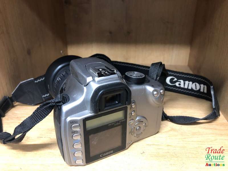 Canon EOS 350D Digital SLR camera WITH 18-55 mm lens