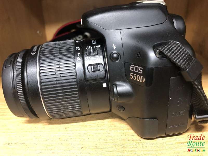 Canon EOS 550D Digital SLR camera Kit with Canon 18-55 Lens