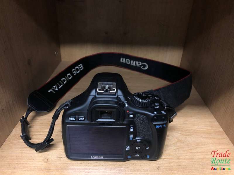 Canon EOS 550D Digital SLR camera Kit with Canon 18-55 Lens