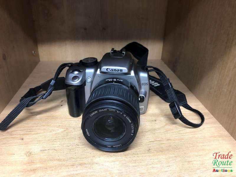 Canon EOS 350D Digital SLR camera (SILVER) WITH 18-55 mm II LENS