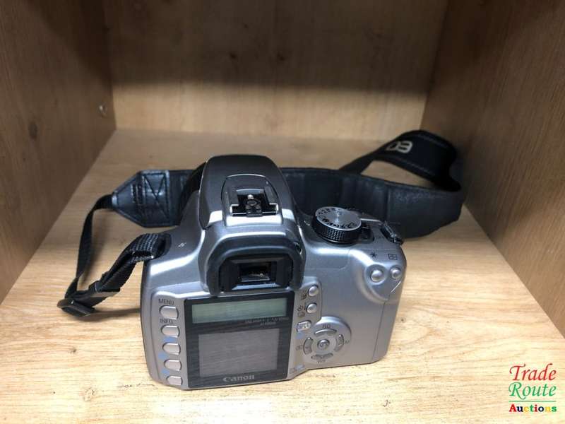 Canon EOS 350D Digital SLR camera (SILVER) WITH 18-55 mm II LENS