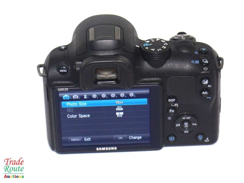 Samsung NX10 Digital System Camera Body only - Black (14.6MP)