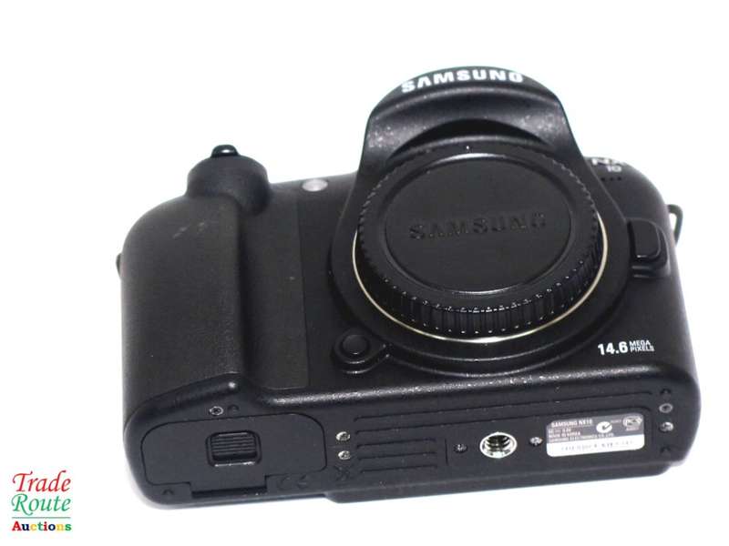 Samsung NX10 Digital System Camera Body only - Black (14.6MP)