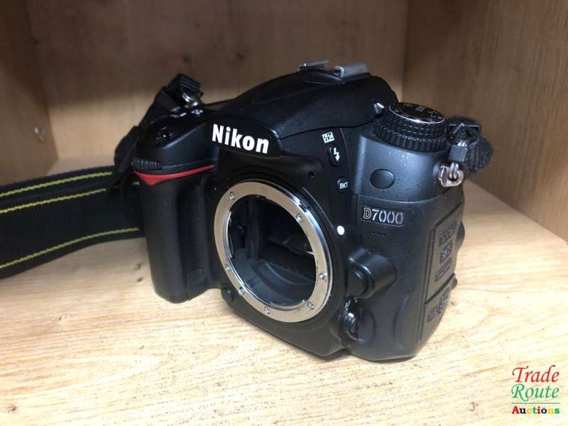 NIKON D7000 DSLR CAMERA Body (ONLY) 16.2 Megapixels