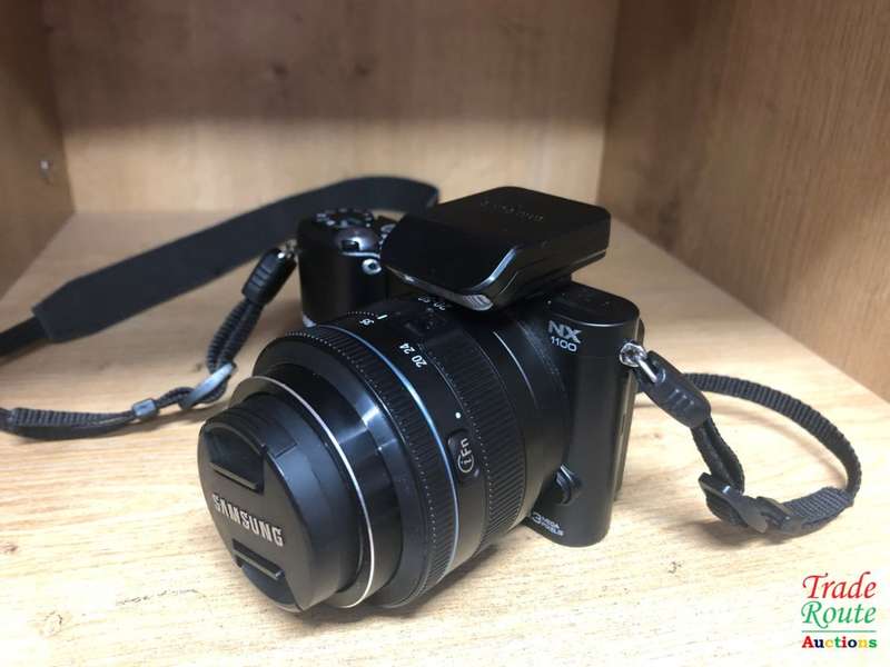 Samsung NX1100 20.3MP CMOS Smart | WiFi | FULL HD | Digital Camera + 20-50mm Lens