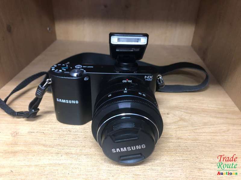 Samsung NX1100 20.3MP CMOS Smart | WiFi | FULL HD | Digital Camera + 20-50mm Lens
