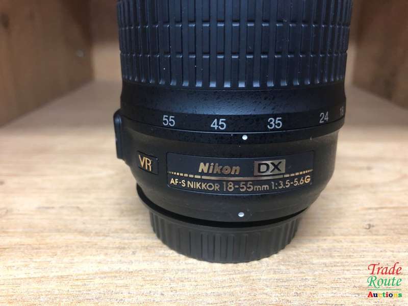 Nikon AF-S DX NIKKOR 18-55mm f/3.5-5.6G Vibration Reduction Zoom Lens Auto Focus for Nikon DSLR