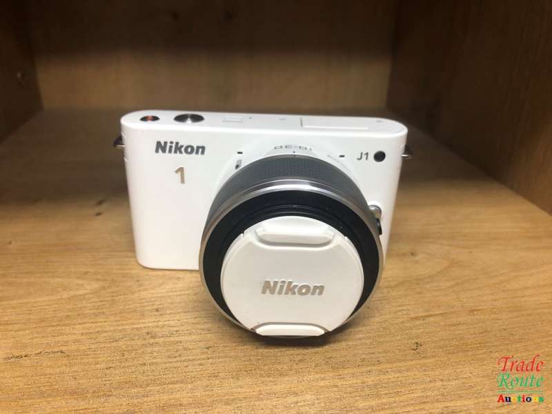 Nikon 1 J1 Mirrorless Digital Camera with 10-30mm VR Zoom Lens (White) - IN BOX