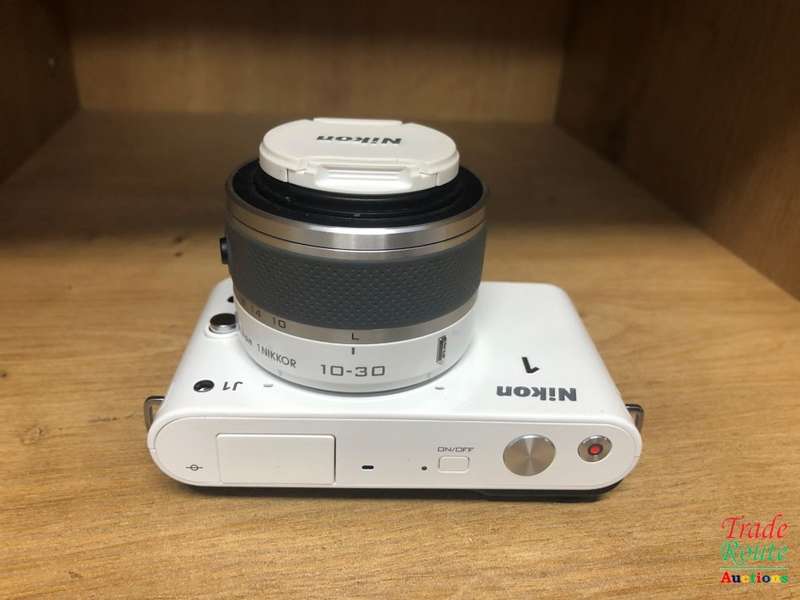 Nikon 1 J1 Mirrorless Digital Camera with 10-30mm VR Zoom Lens (White) - IN BOX