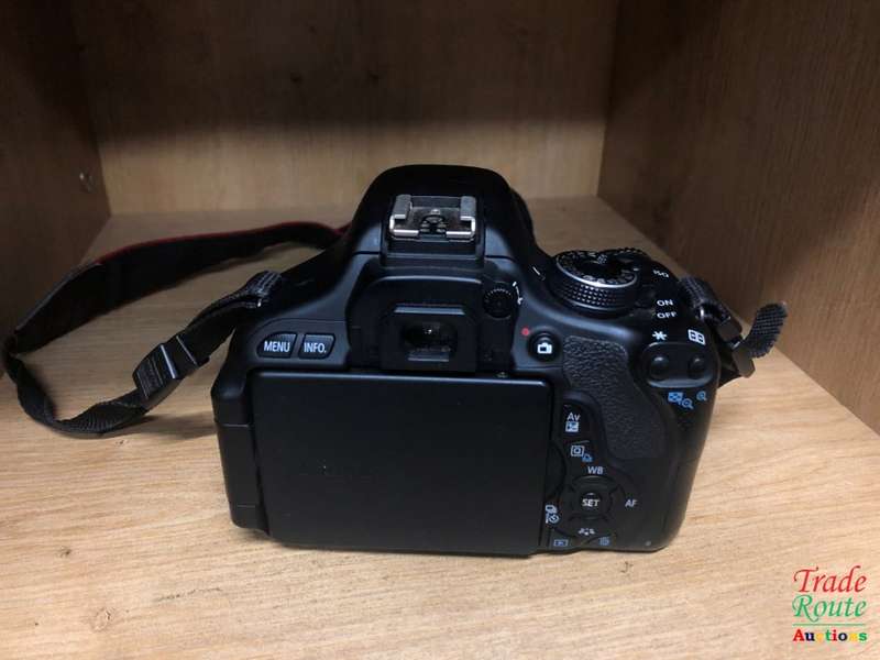 Canon EOS 600D Digital SLR CAMERA BODY ONLY - PROFESSIONAL [18 Megapixels]