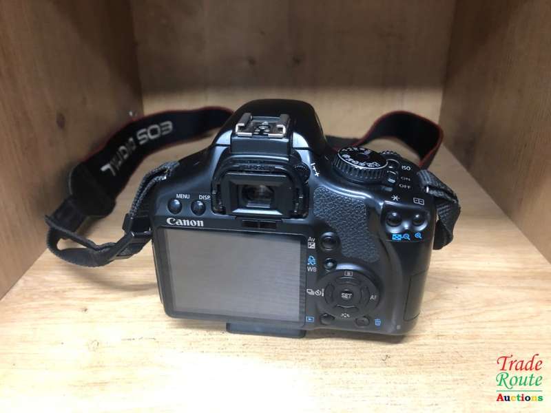 Canon EOS 450D DigitalSLR camera 12.2 Megapixels BODY ONLY