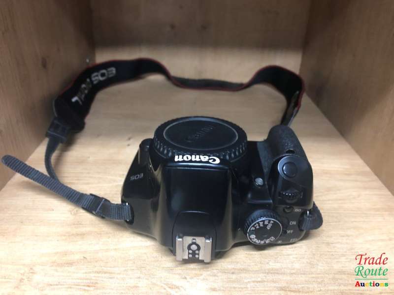 Canon EOS 450D DigitalSLR camera 12.2 Megapixels BODY ONLY