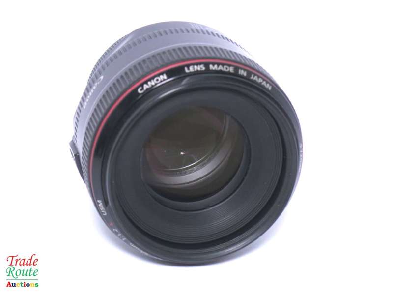 Canon EF 50mm f/1.2 L USM Ultrasonic Lens for Canon DSLR Cameras - Top of the Range