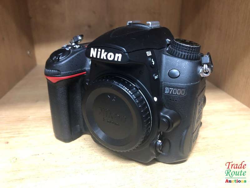 NIKON D7000 DSLR CAMERA Body (ONLY) 16.2 Megapixels