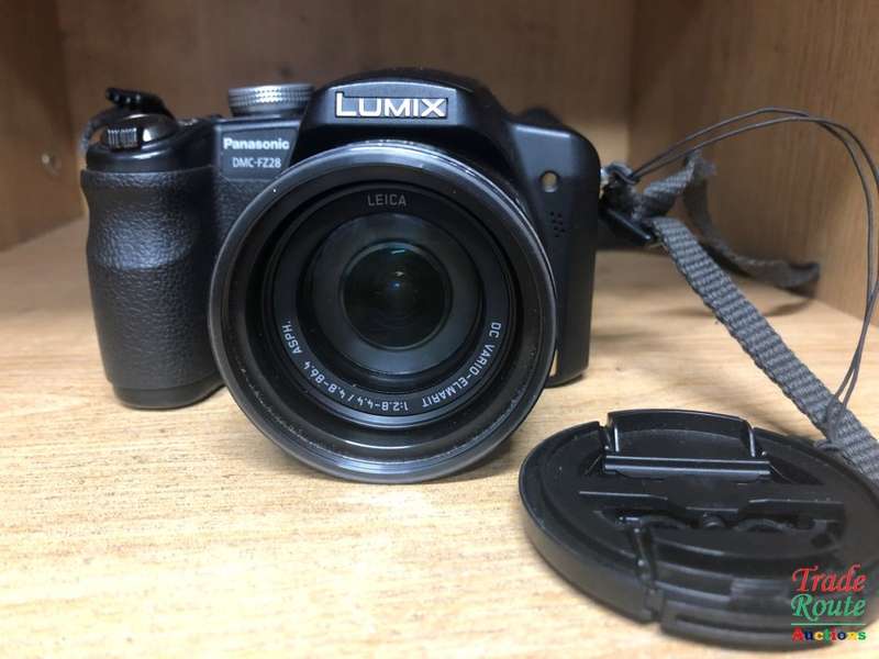 Panasonic Lumix DMC-FZ28 Digital Camera - Leica Lens