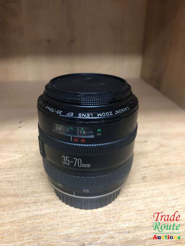 Canon 35-70mm f3.5-4.5 LENS - Will work on Full Frame Canon DSLRs