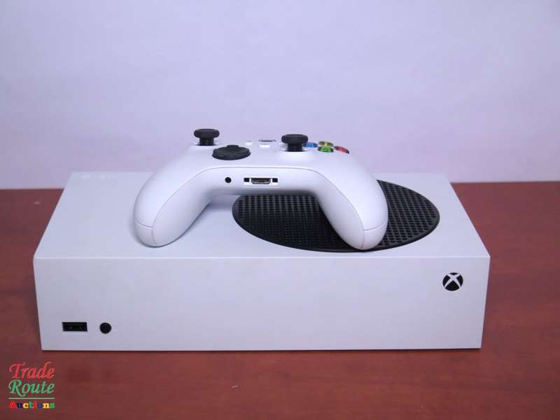 Microsoft - Xbox Series S 512GB SSD Console + 1 Controller