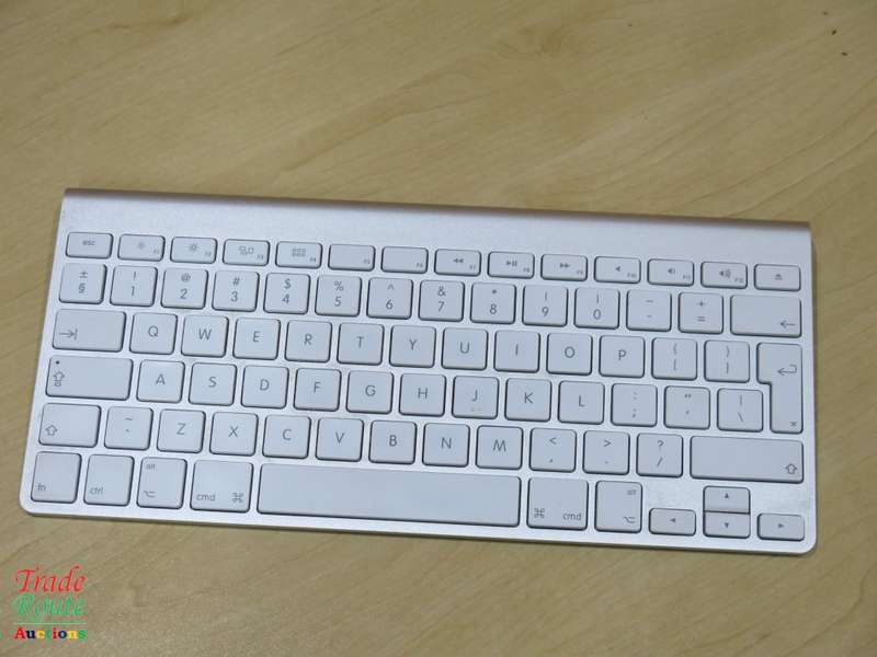 Apple Magic Keyboard A1314 - Wireless bluetooth Keyboard for Apple Imacs, Mac Minis & Macbooks