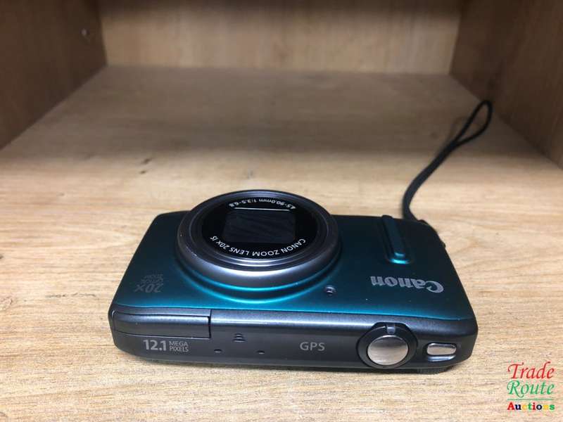Canon PowerShot SX260 HS 12.1 MP CMOS Digital Camera with 20x IS Zoom 25mm Wide-Angle Lens (Green)