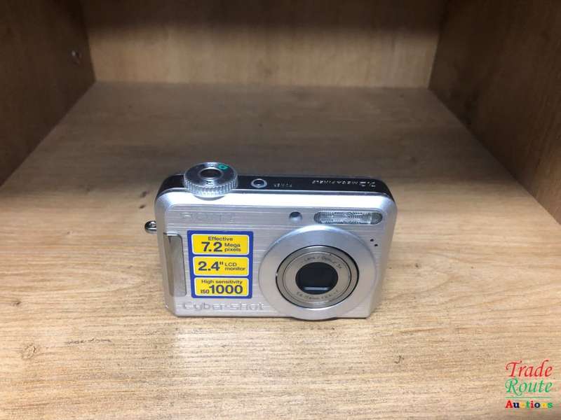 Sony Cybershot DSC-S700 7.2MP Digital Camera with 3x Optical Zoom