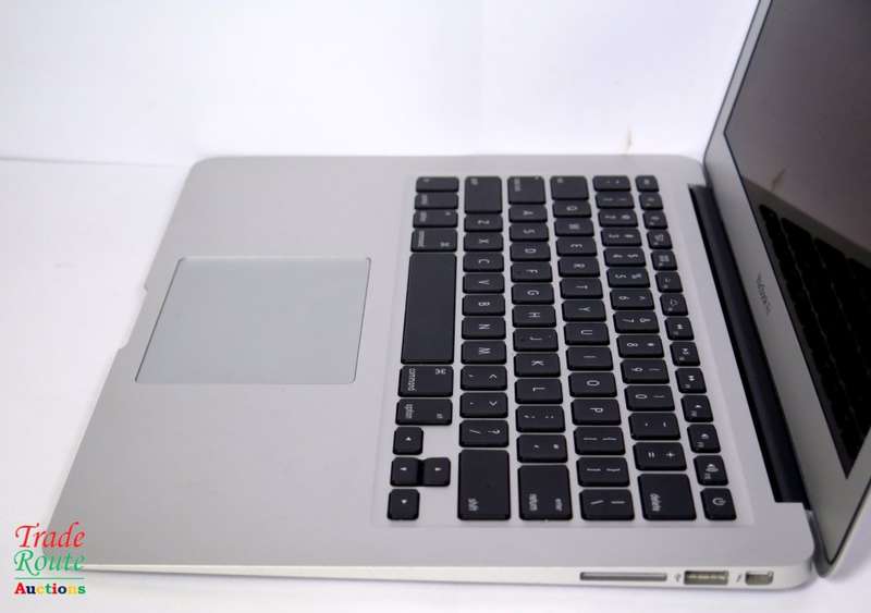 2017 MacBook Air 13.3-inch | Core i5 1.8GHz | 8GB RAM | 128GB SSD MACBOOK AIR 13 INCH
