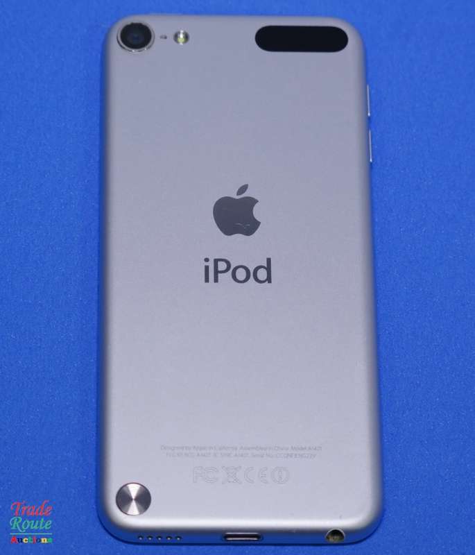 Apple iPod Touch | WHITE/SILVER | 16GB | RETINA DISPLAY