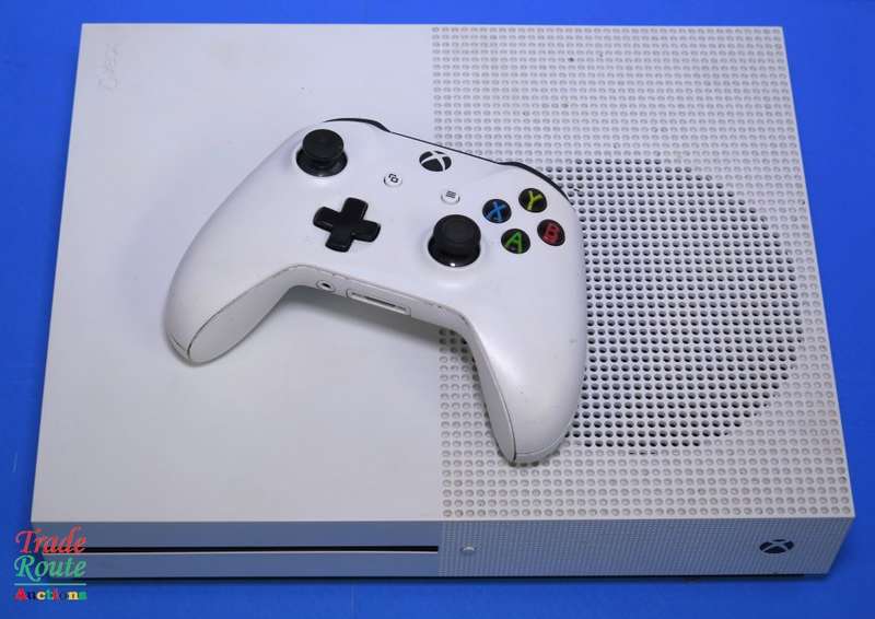 Microsoft Xbox One S 500GB Console (WHITE) Model 1681 + 1 Controller (WHITE)