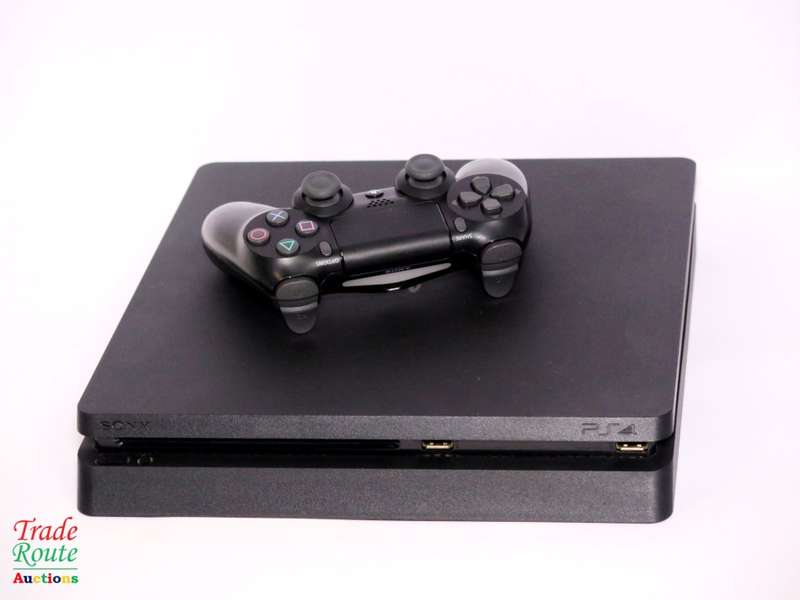 Sony PS4 PlayStation 4 SLIM console CUH-2216A - Jet Black  *** SONY PS4 ***