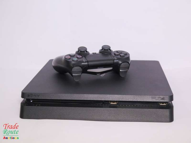 Sony PS4 PlayStation 4 SLIM console CUH-2216A - Jet Black  *** SONY PS4 ***