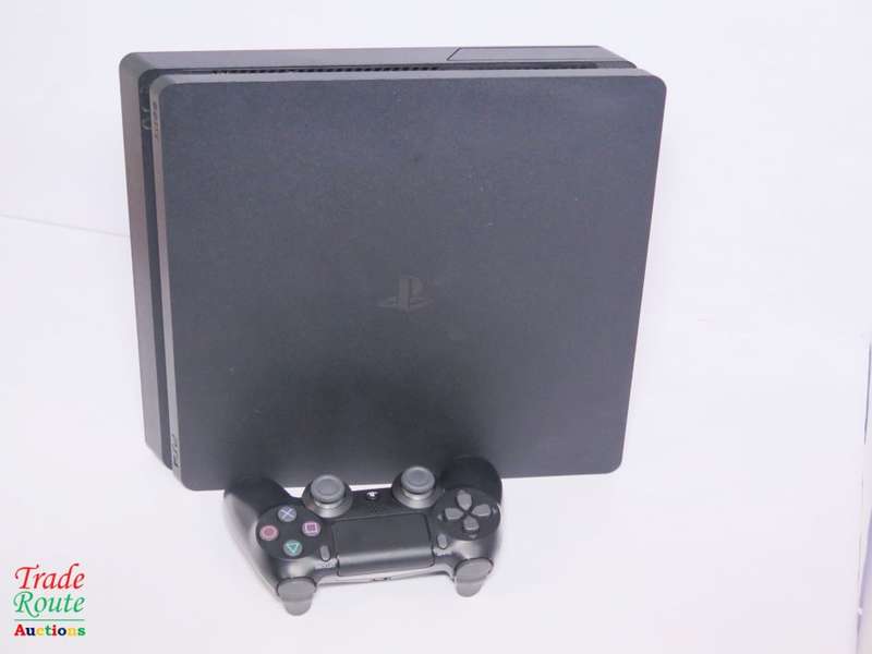 Sony PS4 PlayStation 4 SLIM console CUH-2216A - Jet Black  *** SONY PS4 ***