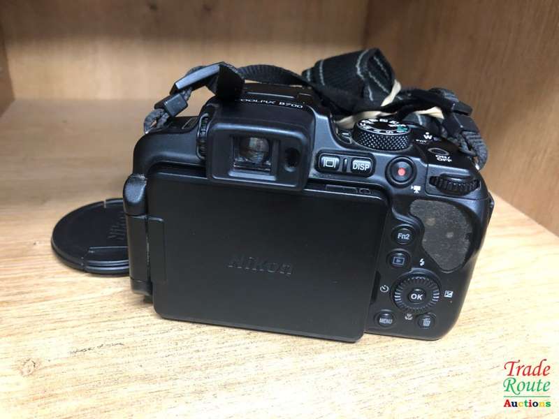 Nikon COOLPIX B700 20.2 MP 60x Opt Zoom Super Telephoto NIKKOR 4K UHD Digital Camera