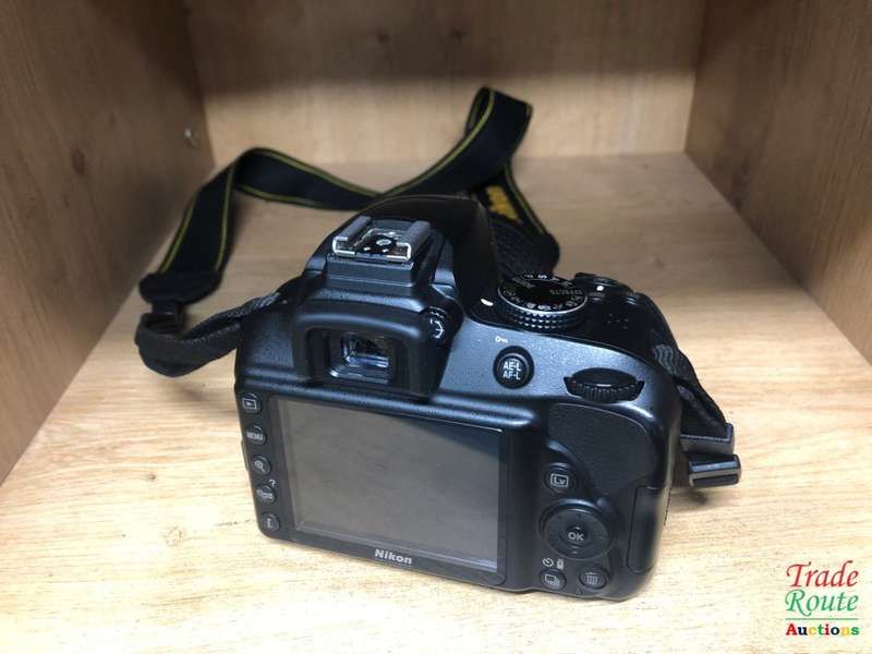 Nikon D3400 24.2 MP CMOS Digital SLR Camera body + Nikon AF-P 18-55 VR Lens Kit