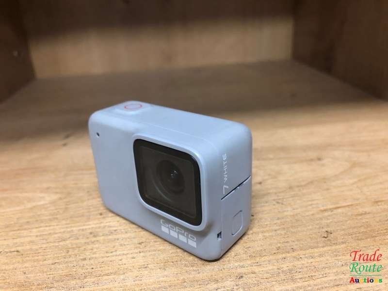 GoPro HERO7 White - Waterproof Digital Action Camera with Touch Screen 1440p HD Video 10MP Photos